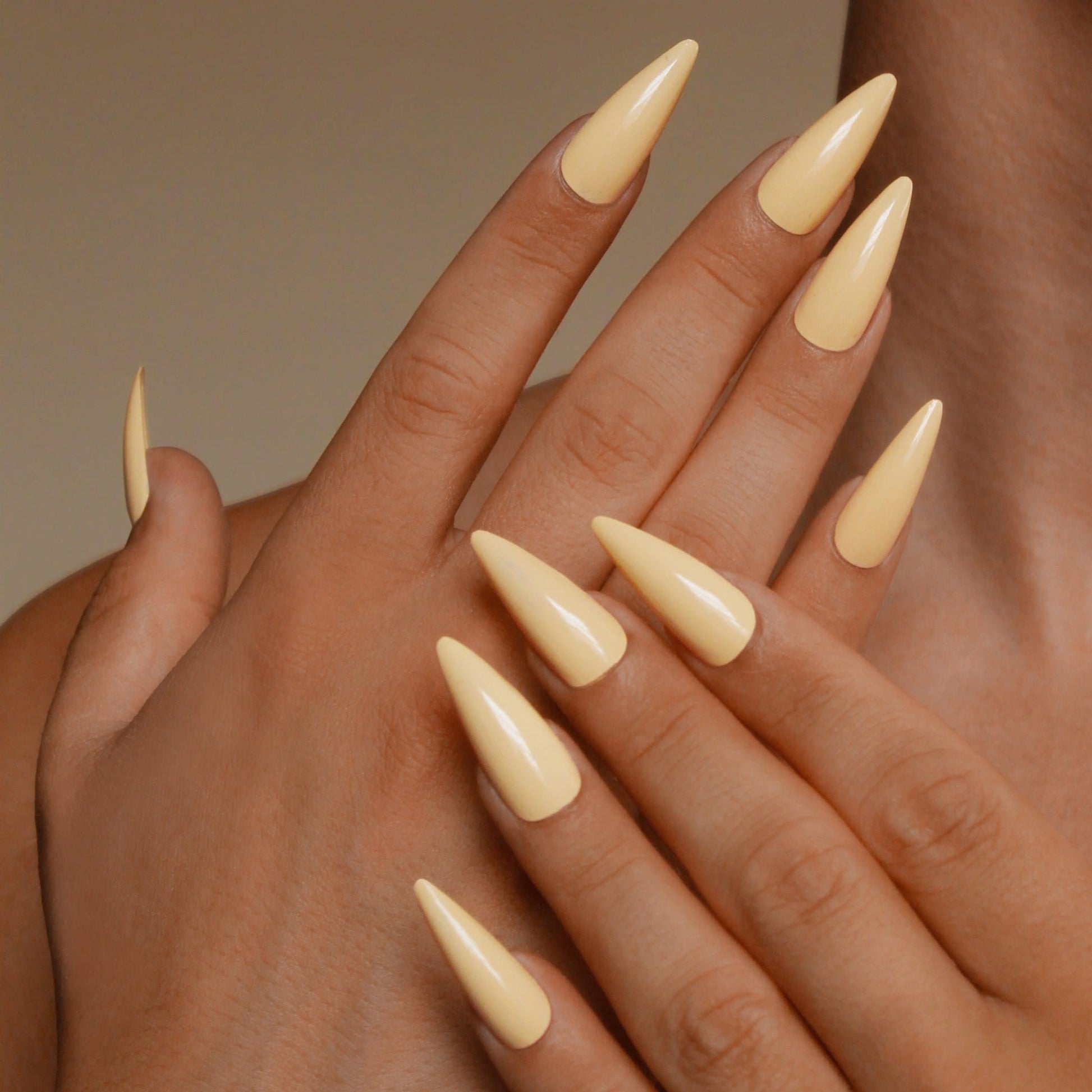 SHELLAC SMILE MAKER OTO 374 7,3ML - dermes store